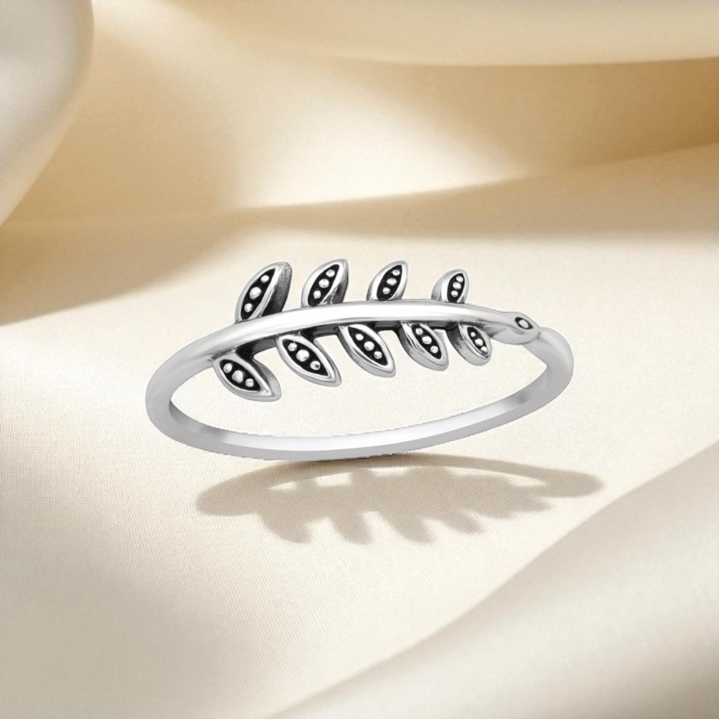 Lola Leaf Ring